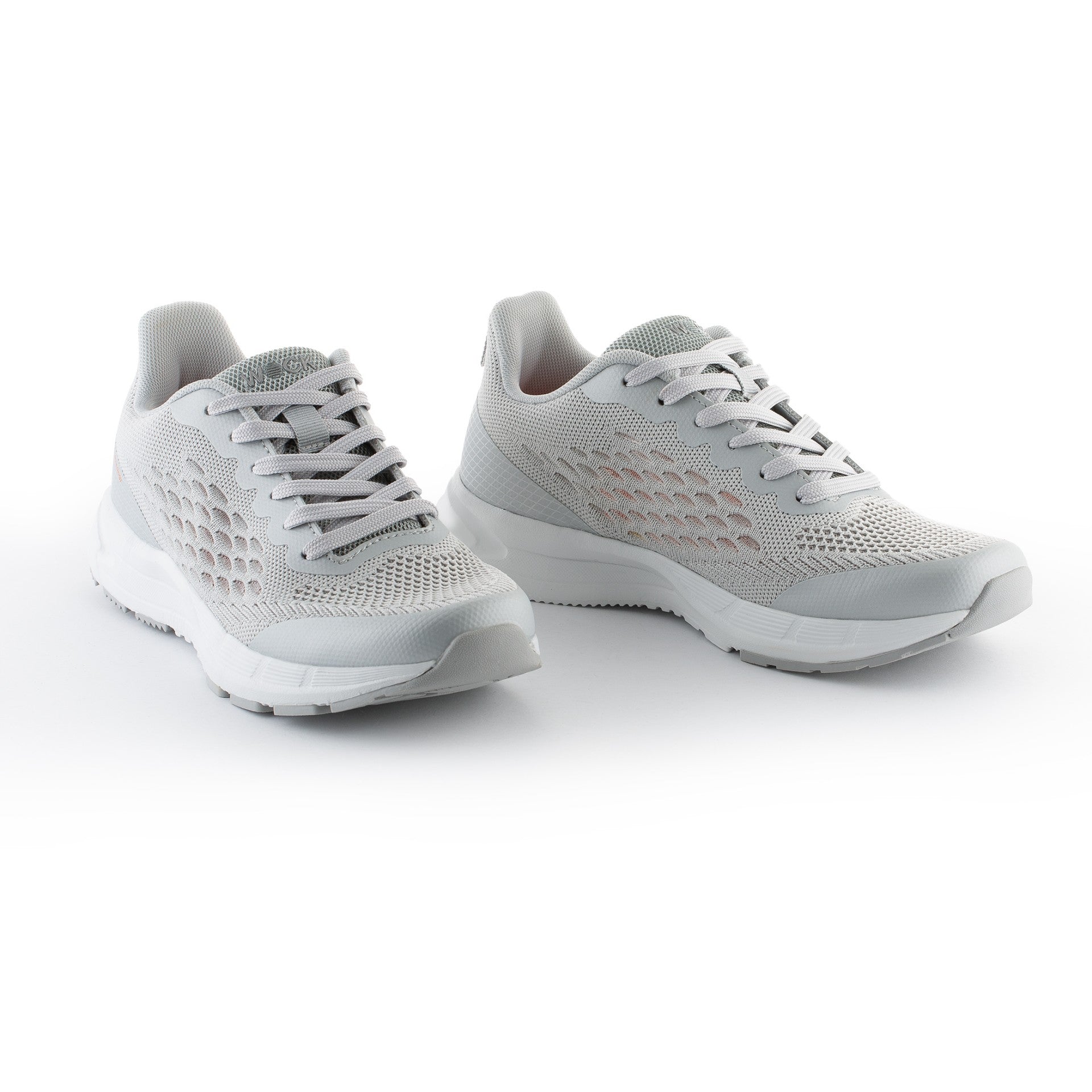 BR15 - Sneakers BREELITE 15 Silber