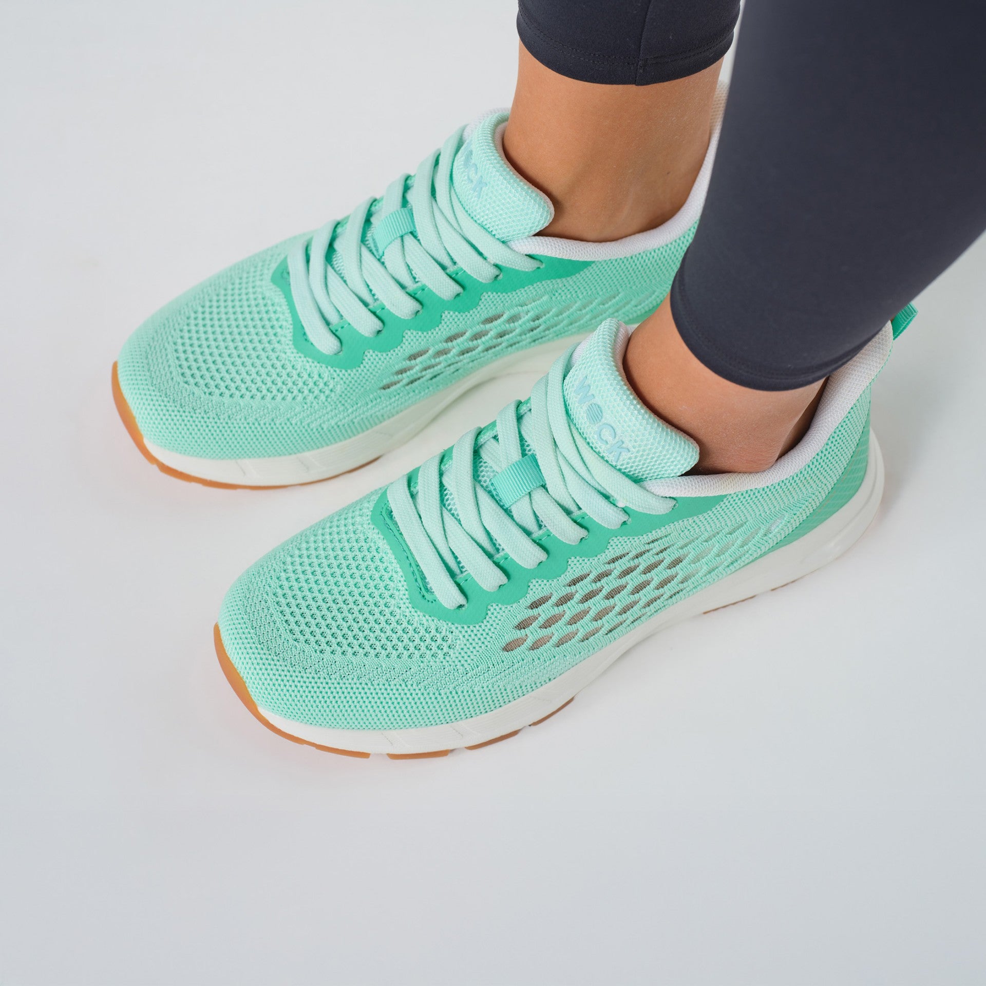 BR28 - Sneakers BREELITE 28 Mintgrün