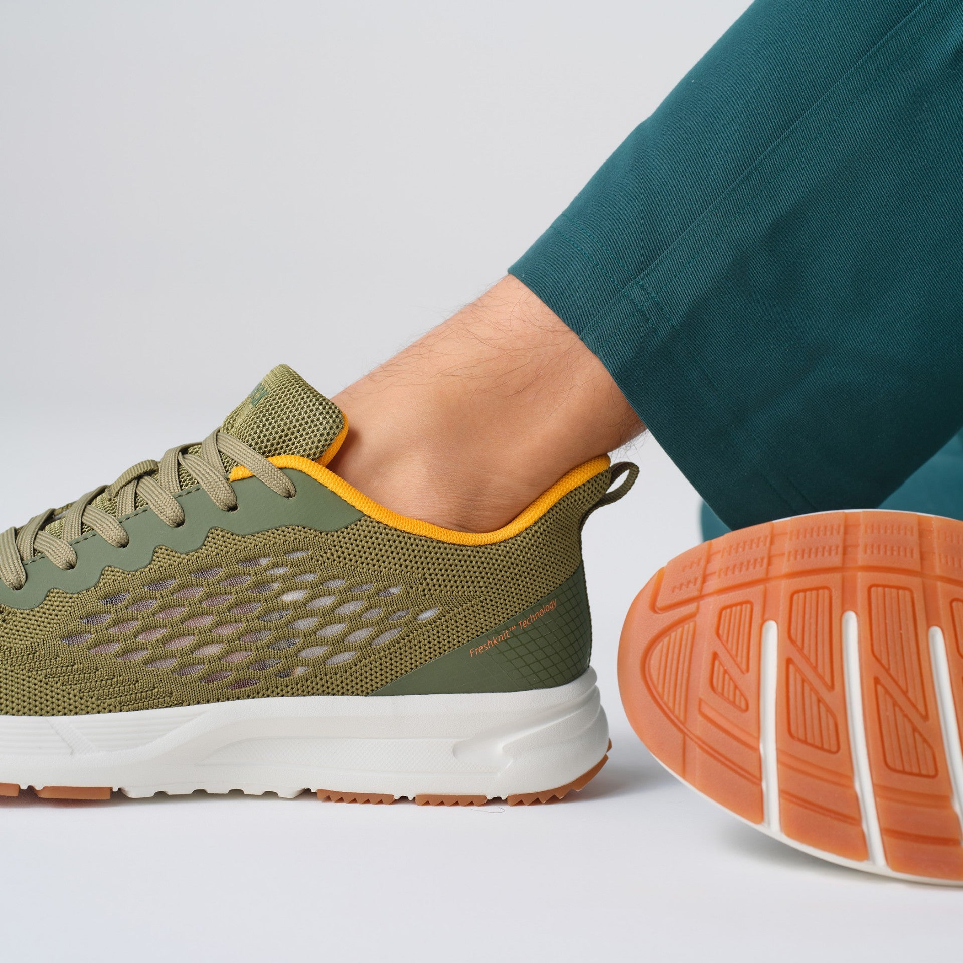 BR30 - Sneakers BREELITE 30 Grün/Gelb